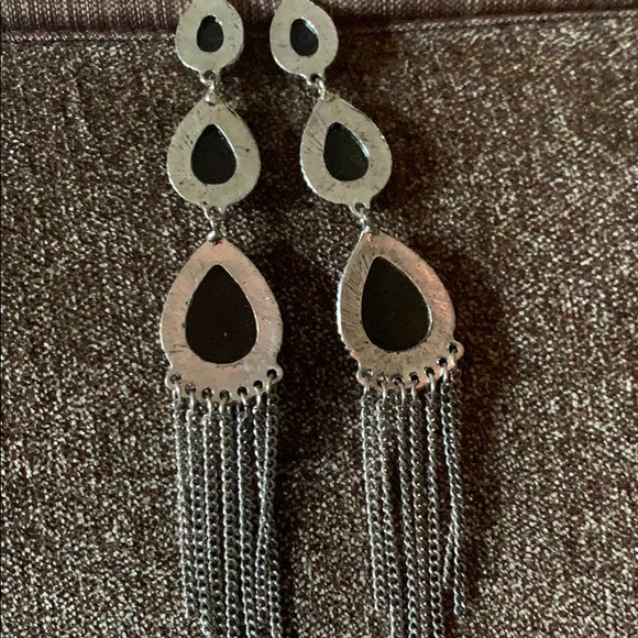 Earrings - Picture 7 of 8